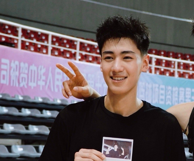 DB多宝体育-关于中国男篮宣布裁员：徐昕与刘金雨离队返回俱乐部的信息